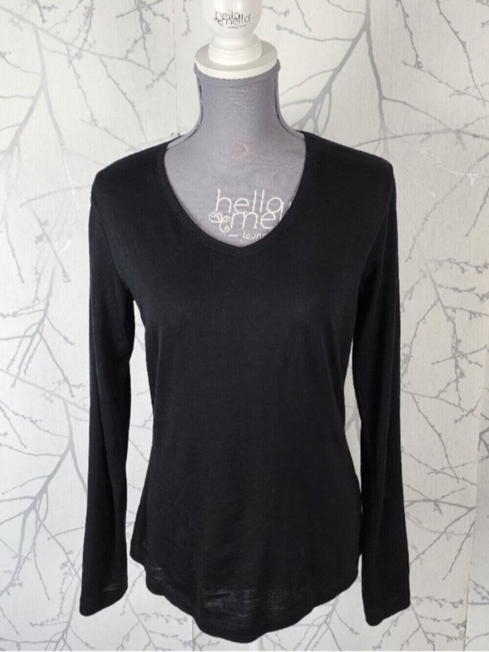 Segments Black 100% Merino Wool V-Neck Baselayer Long Sleeve